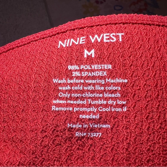 Women's Nine West Rust Waffle Knit Tiered Flutter Sleeveless Top Size Medium - Picture 6 of 6